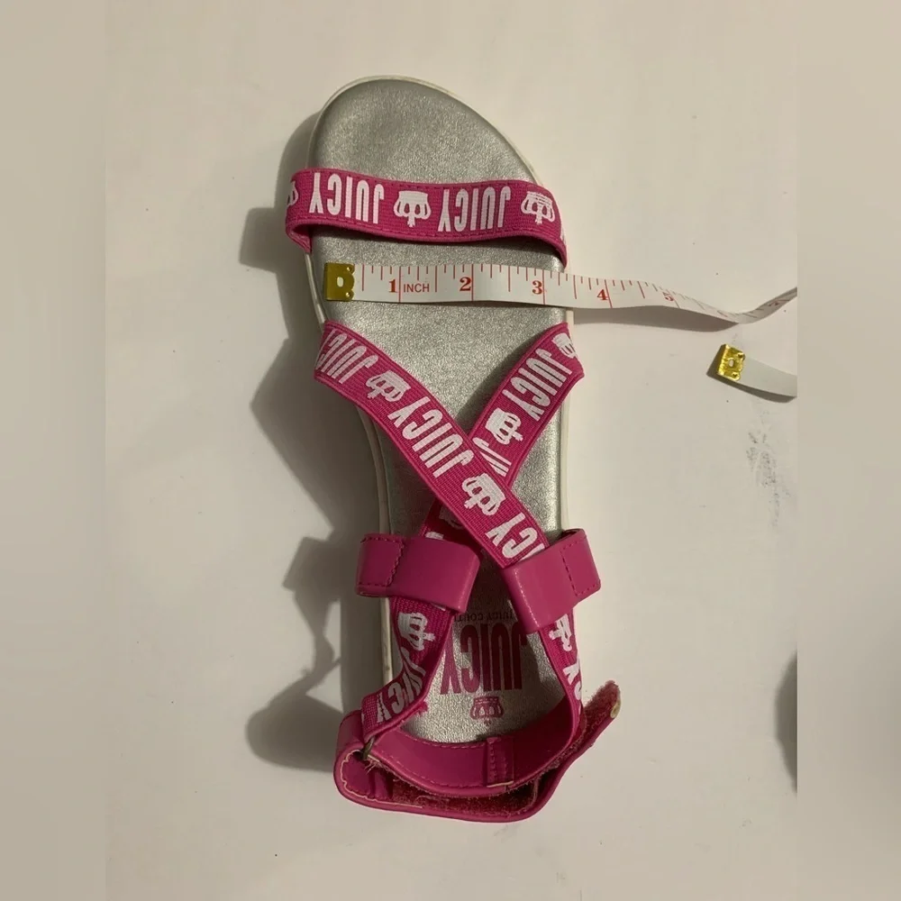Juicy Couture Girls Size 5 Pink and White Elastic Sandals